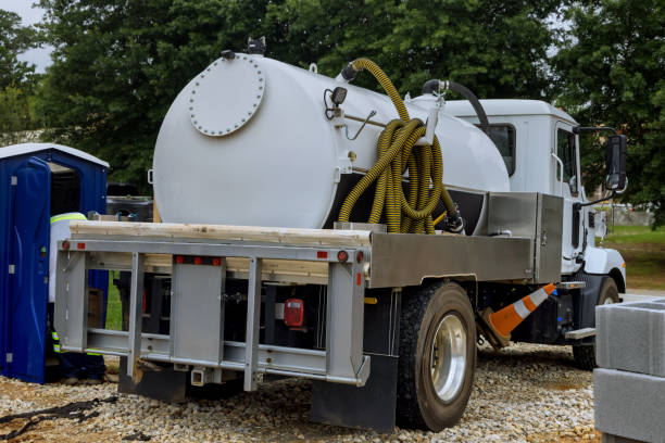 Best Portable toilet rental cost  in Finneytown, OH